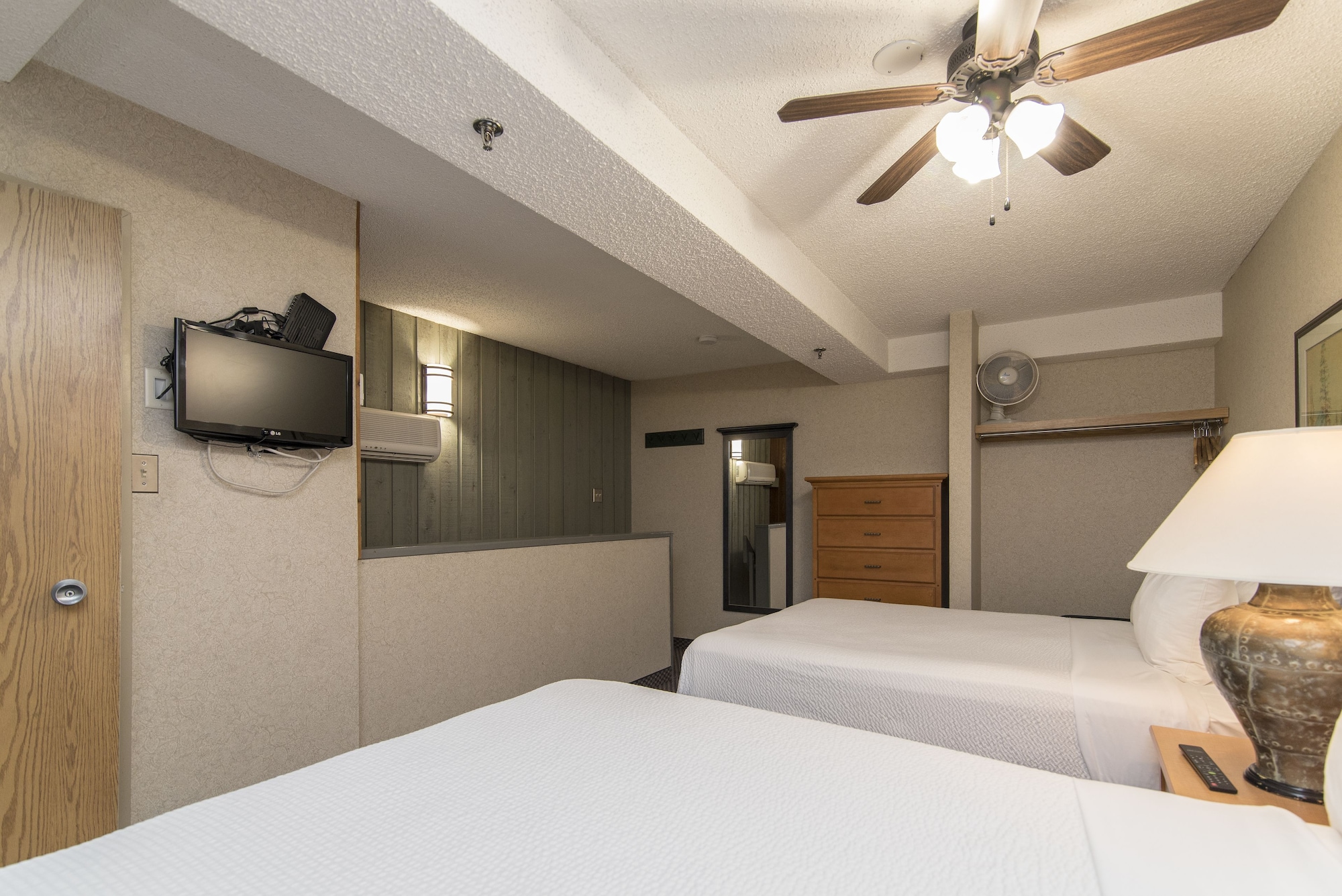 LOFT, LODGE