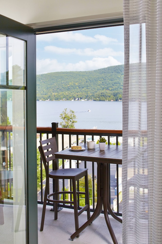 COURTYARD LAKE GEORGE 38/46