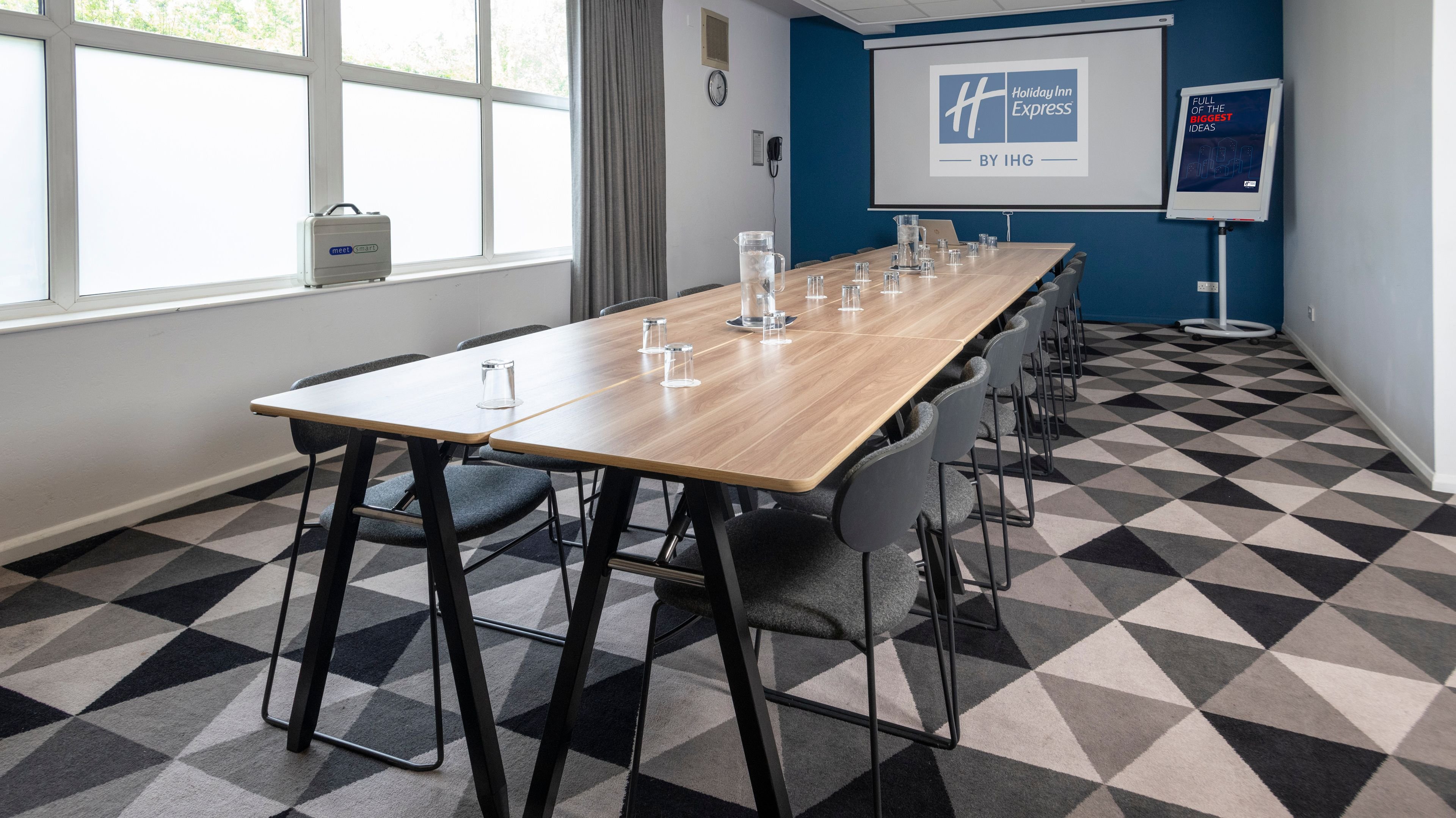Holiday Inn Express Burton Upon Trent 18/32