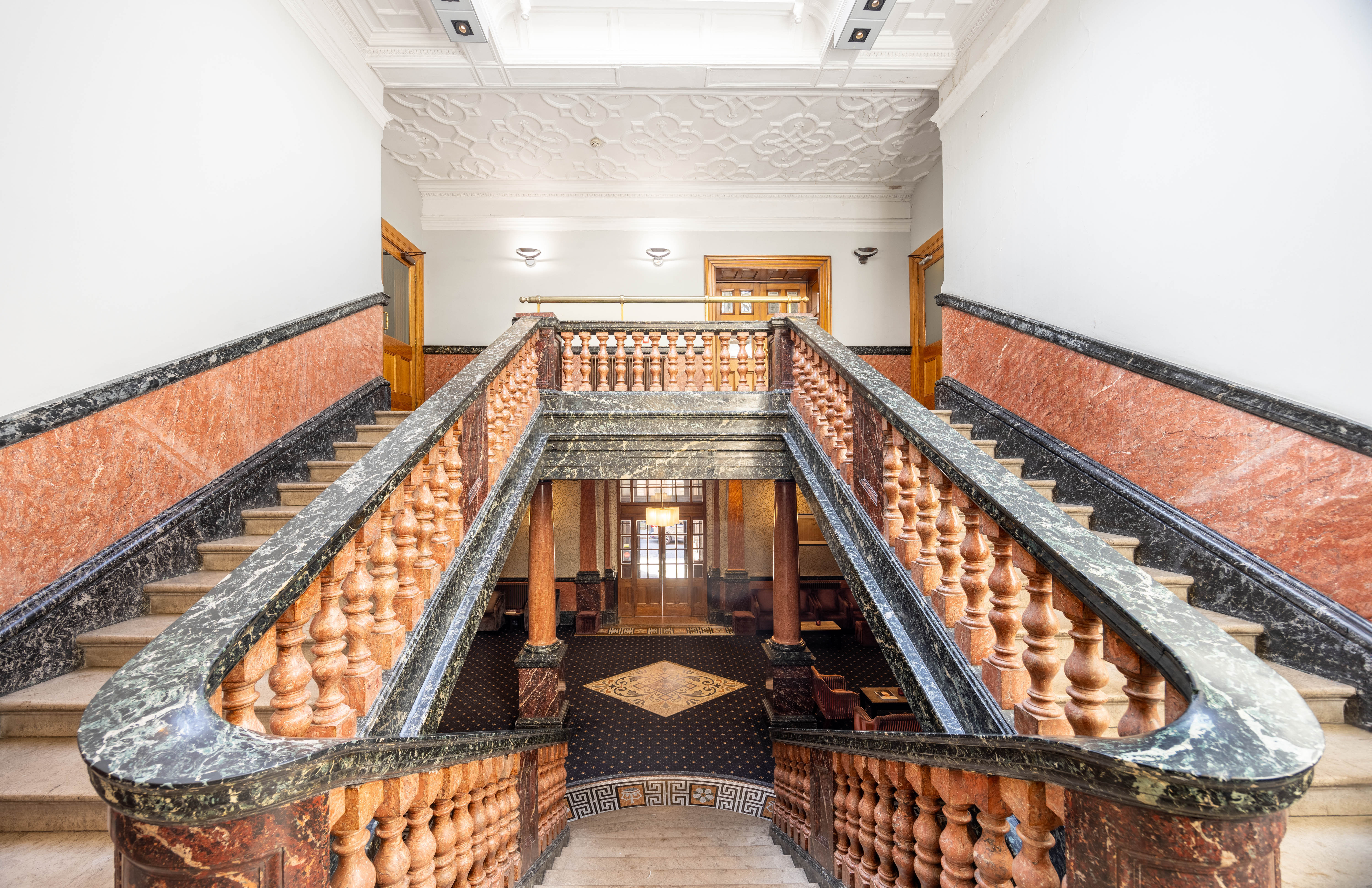 Cathedral Quarter Hotel 7/50