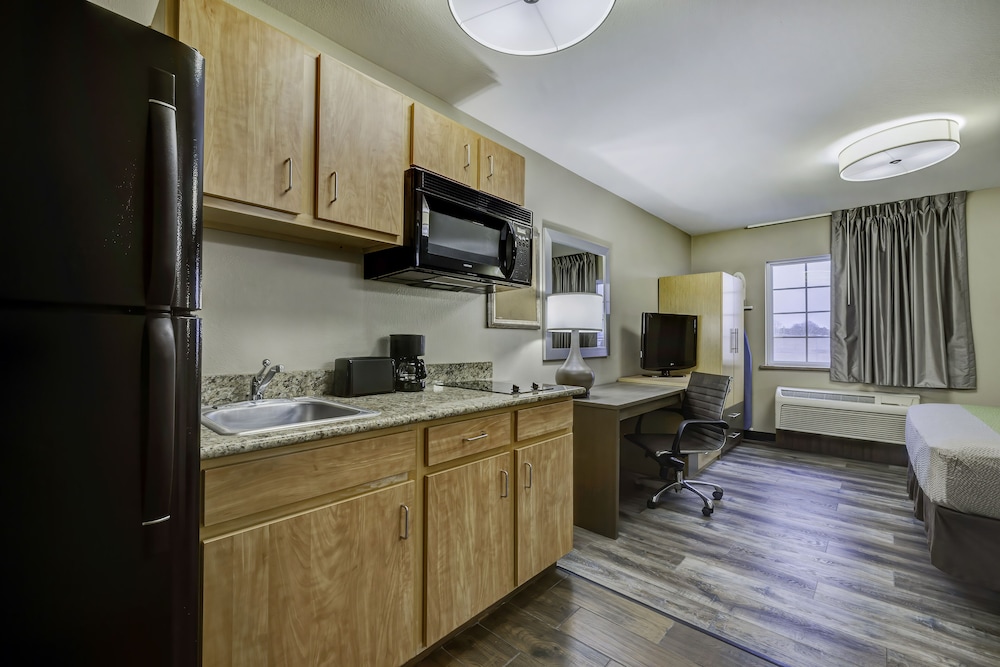 Studio6 Lenexa, KS - Overland Park 10/53