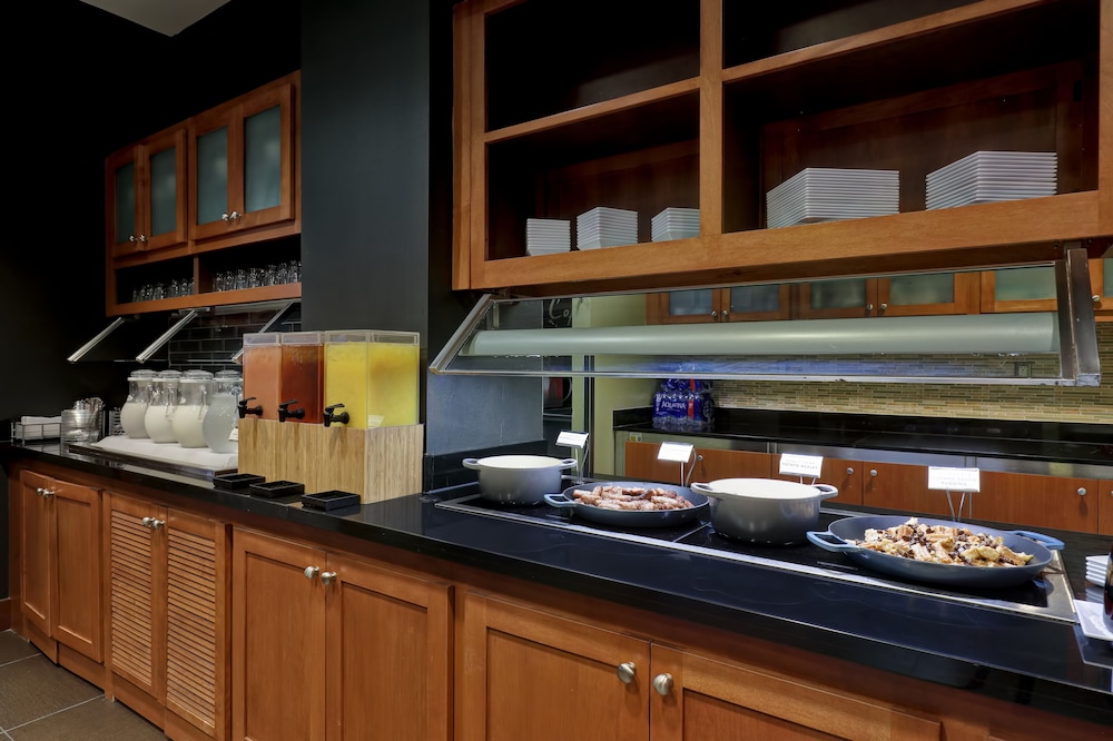 Hyatt Place San Antonio–North/Stone Oak 52/62
