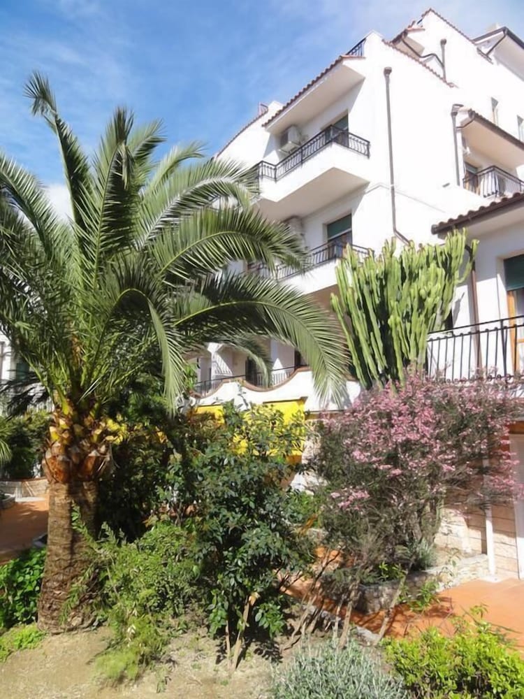 Dei Fiori Residence 40/50