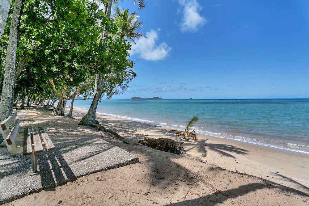 Agincourt Beachfront Apartments 54/72