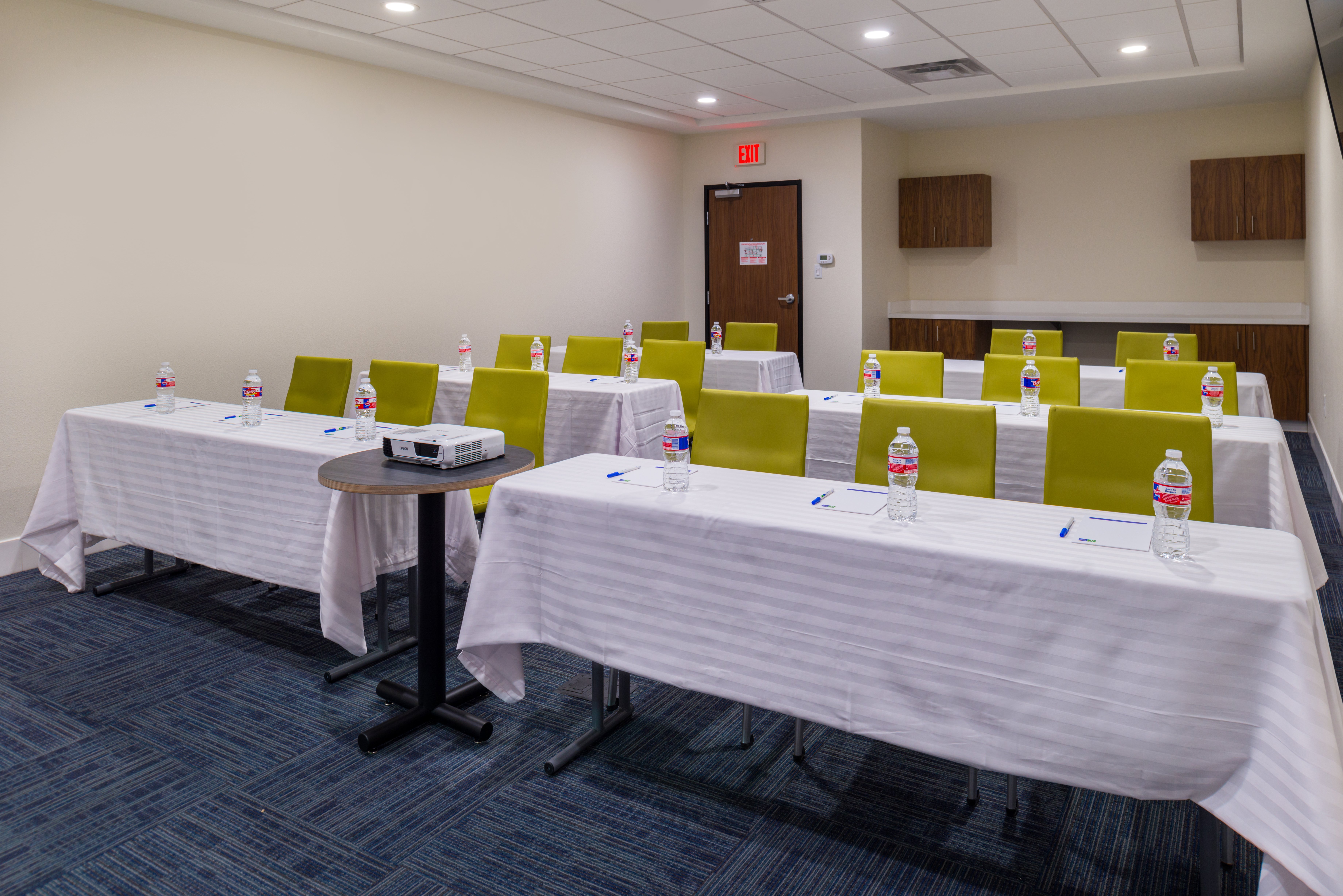 Holiday Inn Express & Suites Fort Worth West 36/45