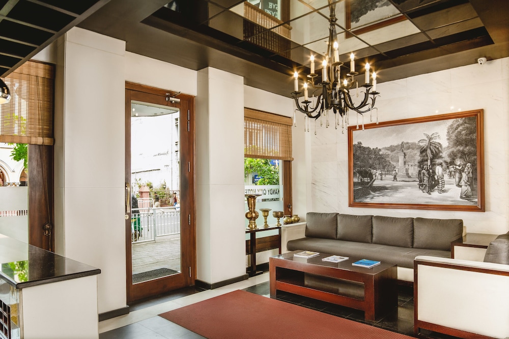 Kandy City Hotel 51/66
