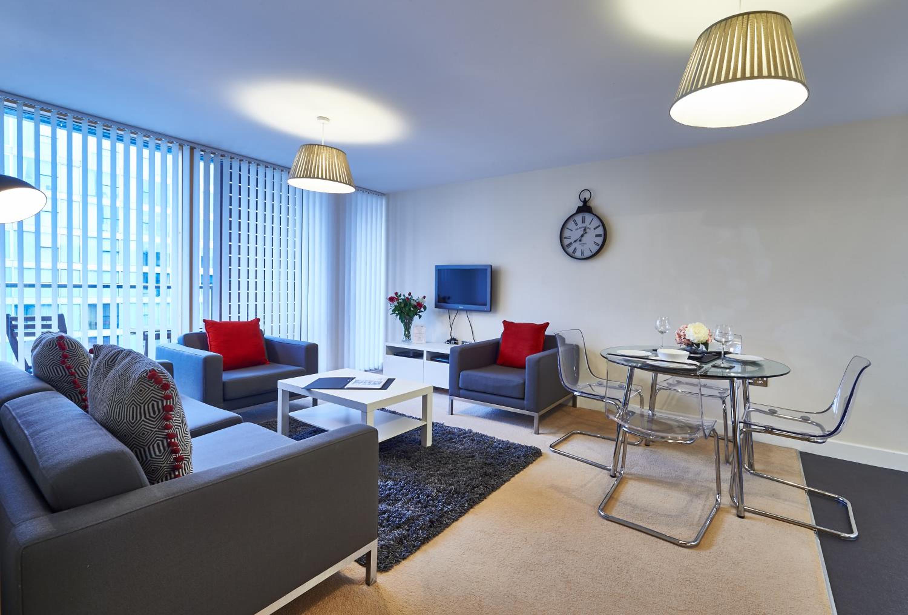 VIZION SERVICED APARTMENTS 27/50