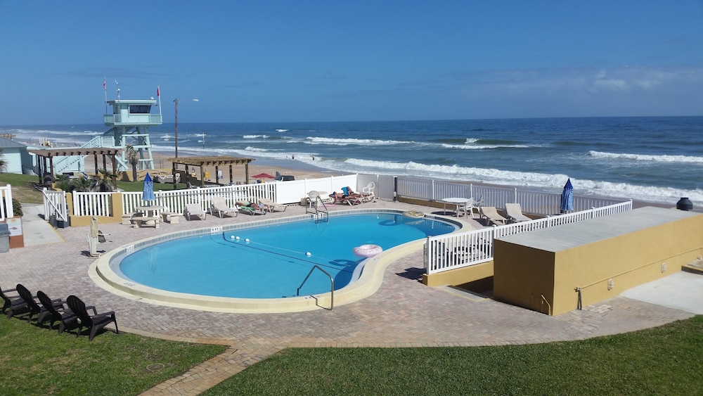 Driftwood Resort 1/70