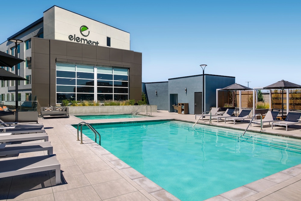 Element Reno Experience District 48/50