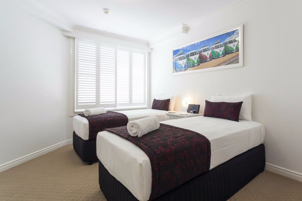 3 Bedrooms, Apartment, 1 Queen and 4 Single Beds, Side Ocean View