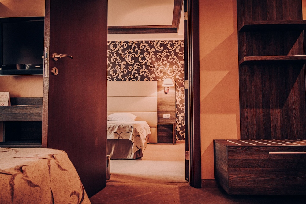 Dvoretsa Spa 27/70