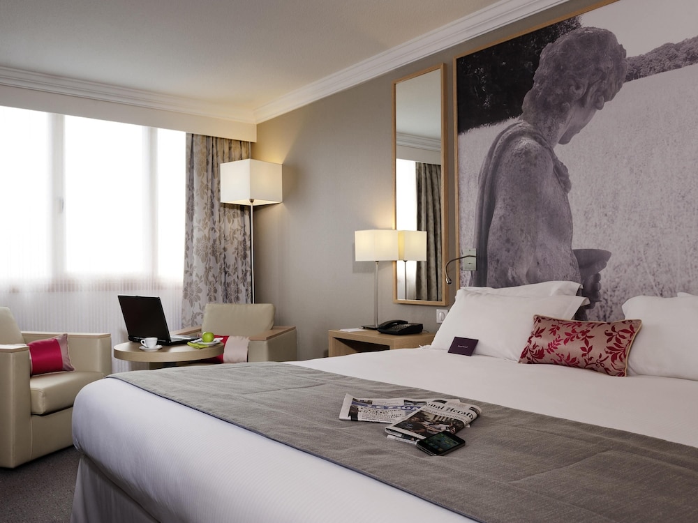 Mercure Paris Velizy 26/74