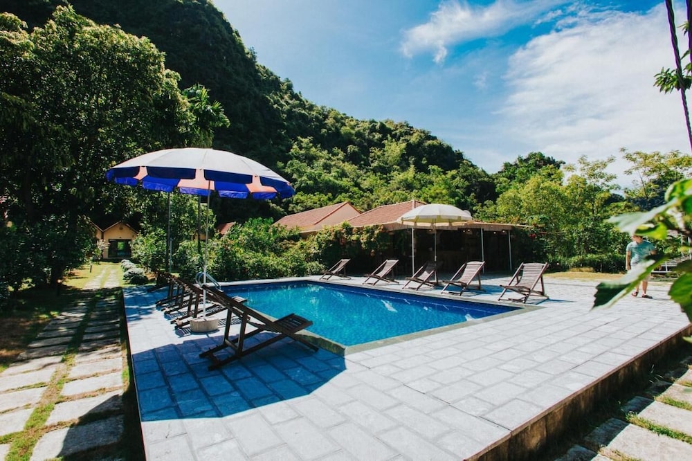 Trang An Retreat 3/70
