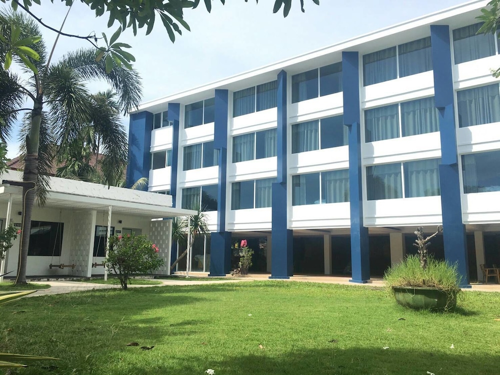 Chaolao Tosang Beach Hotel 8/60