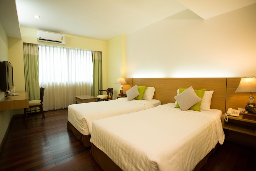ECONOMY, TWIN BEDS