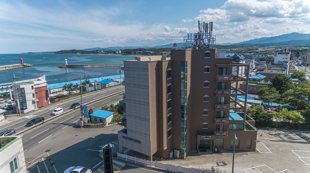 Yangyang Port View 2/26