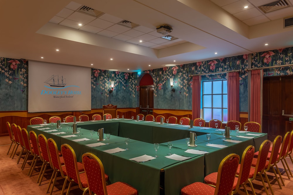 Dooleys Hotel Waterford City 49/57