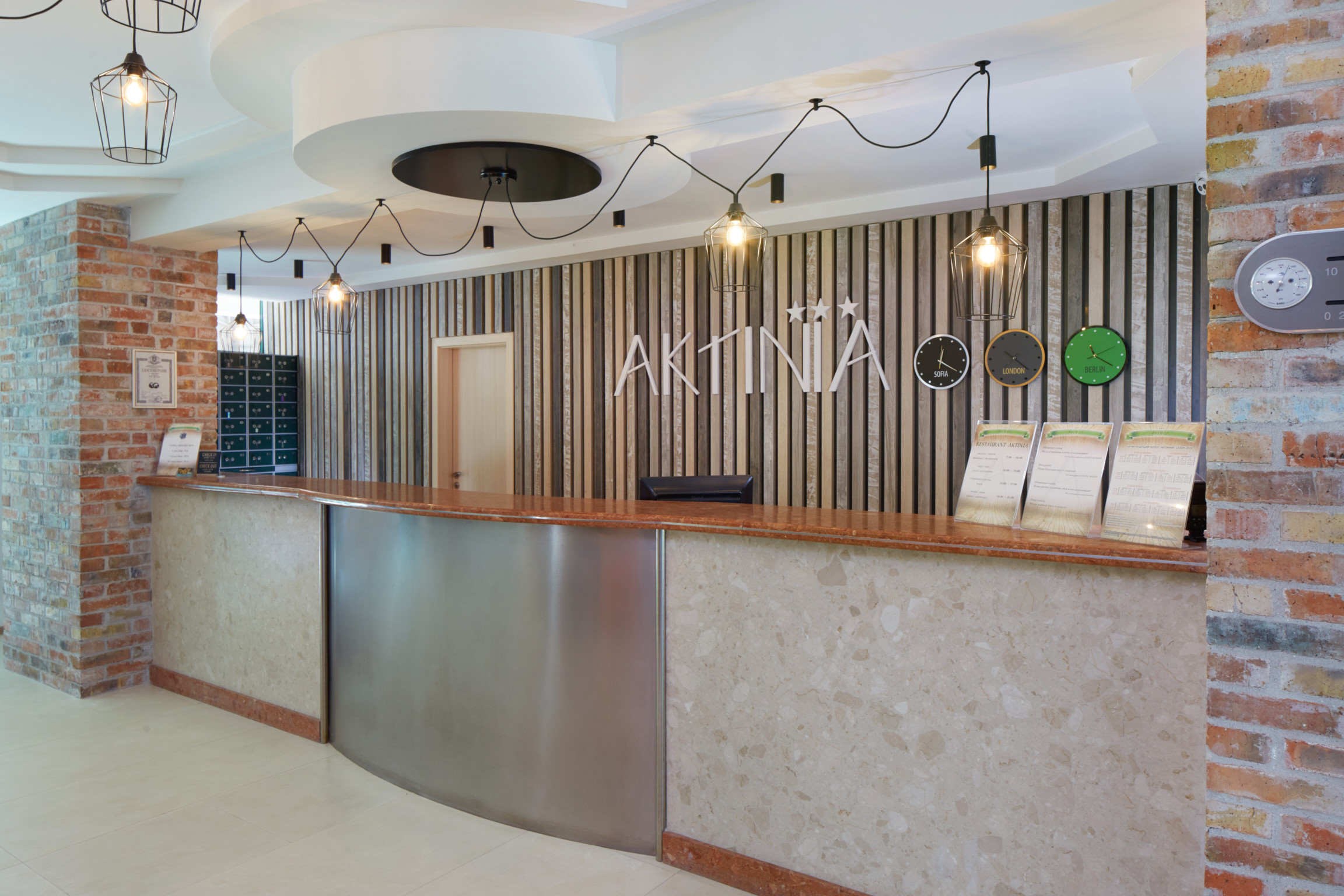 Aktinia Hotel 6/33