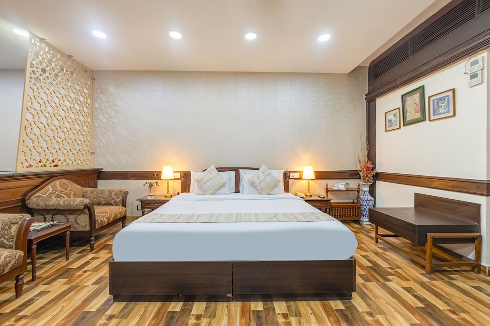 Amar Inn 19/57