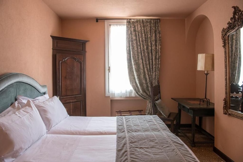 2 BEDROOMS, APARTMENT, CITY VIEW
