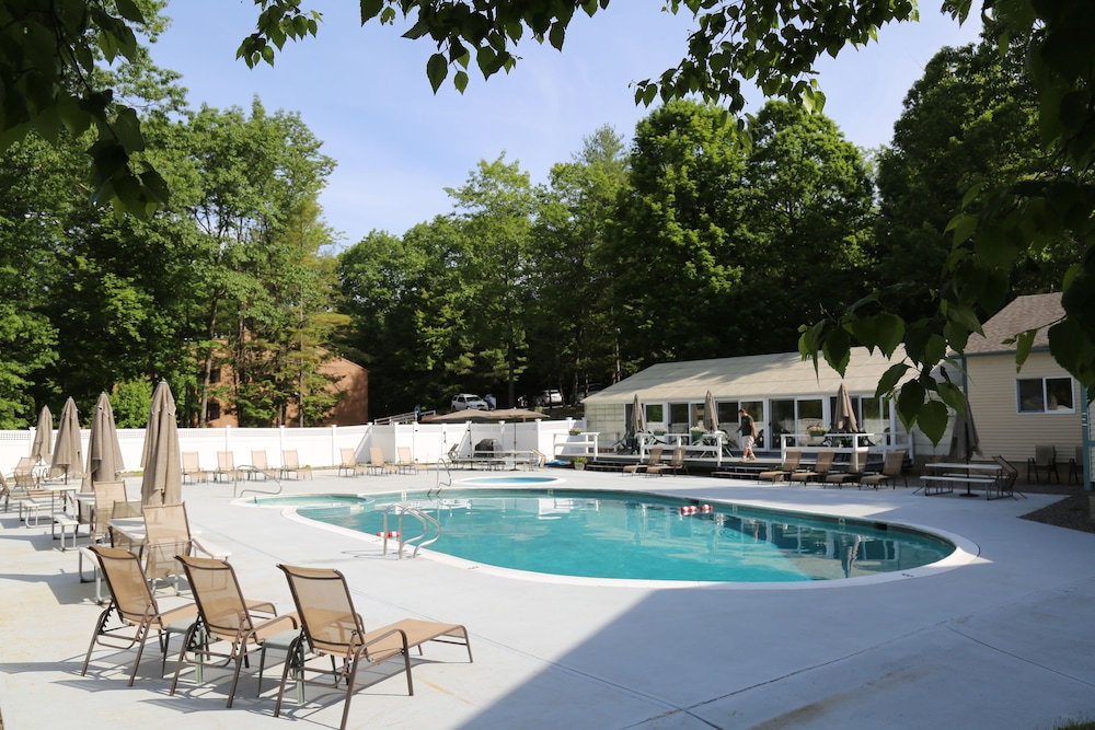 Cold Spring Resort 3/64