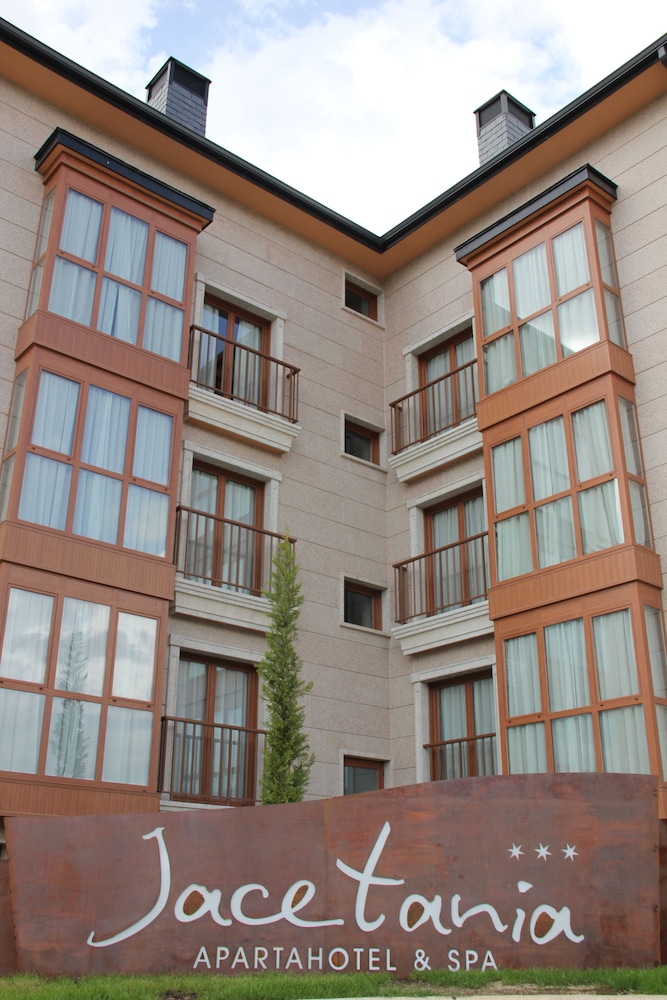 Apartahotel & Spa Jacetania 1/67
