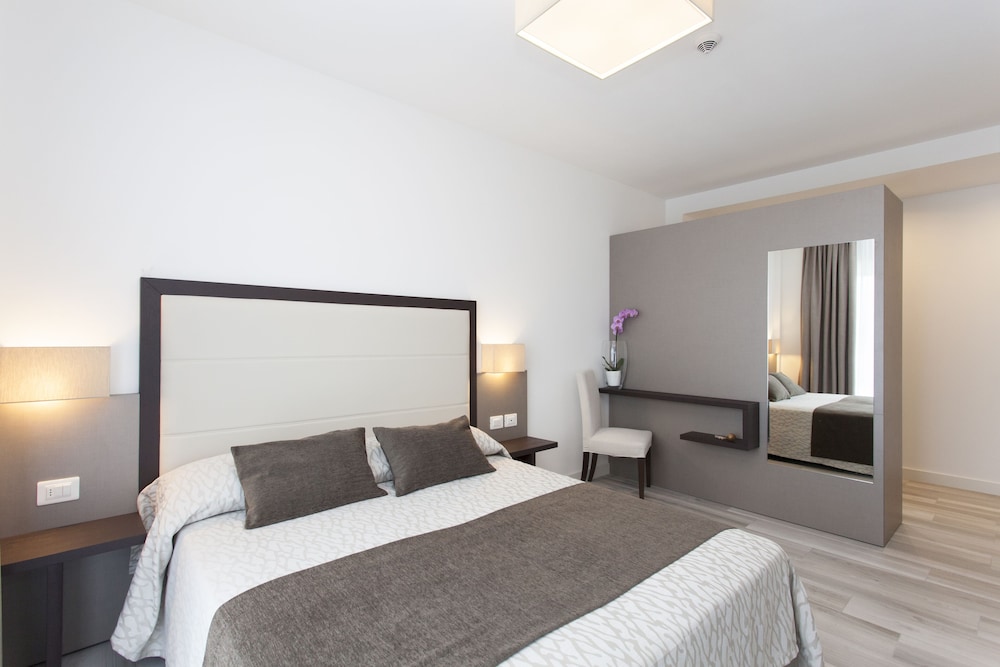 SUPERIOR, DOUBLE BED