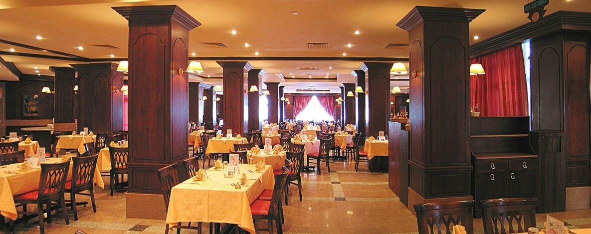 restaurant cafeteria