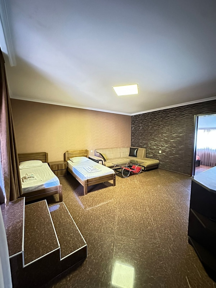 Piano Hotel 29/51