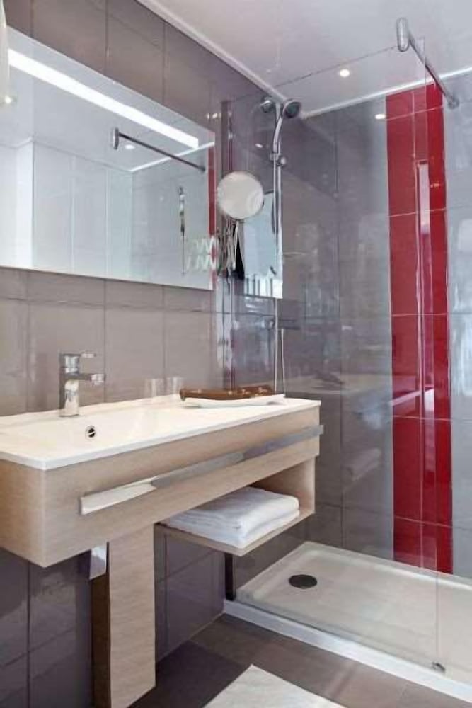 غرفة بسريرين منفصلين أو سرير مزدوج، Hotel Paris Bastille 9/10