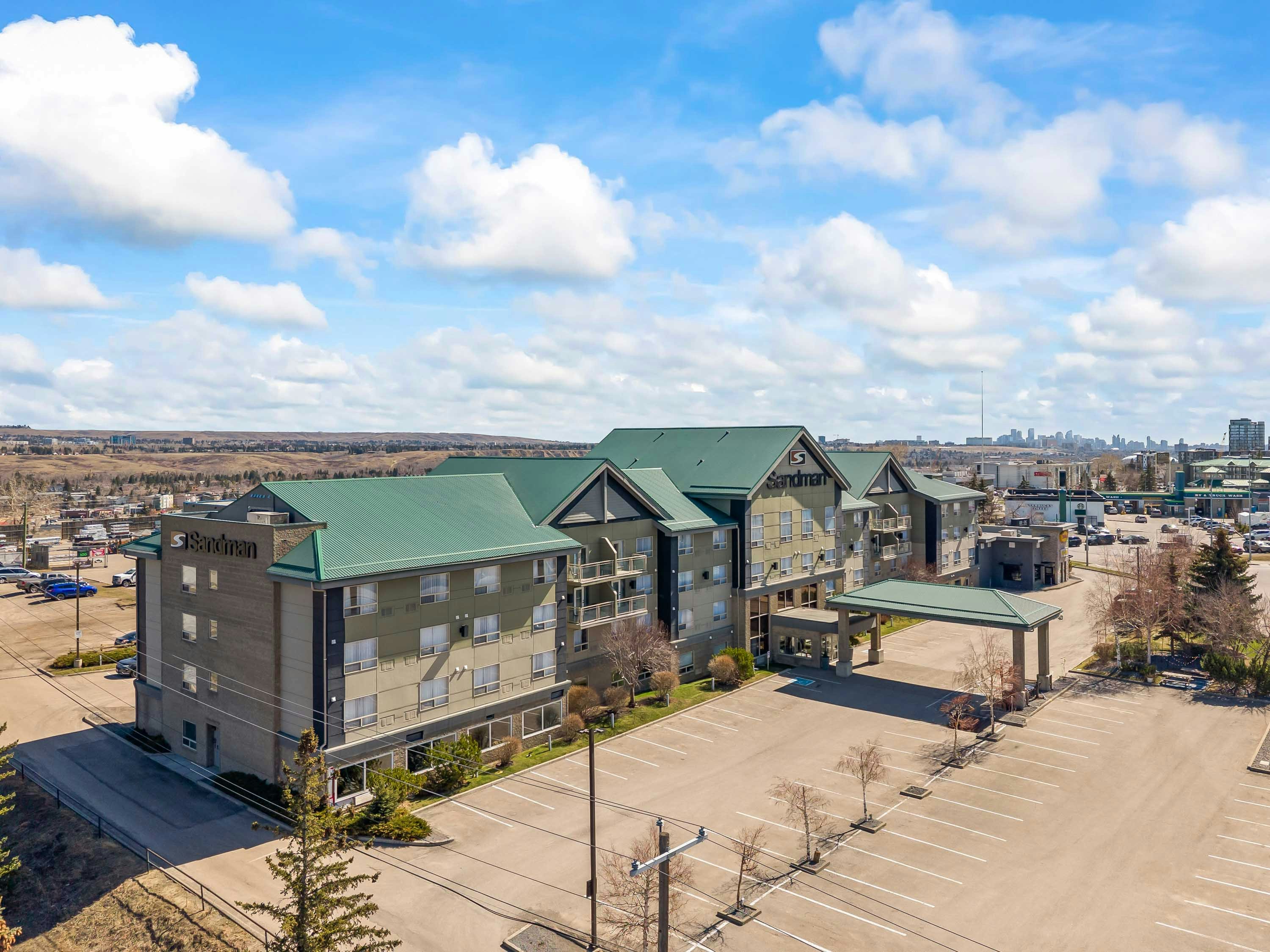Sandman Hotel and Suites Calgary West 67/67