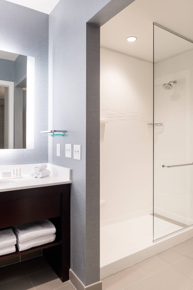 Residence Inn Chicago Downtown Loop 8/82