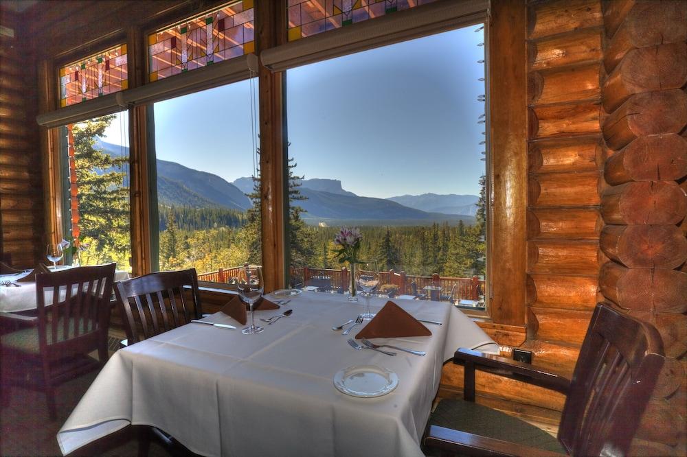 Overlander Mountain Lodge 17/22