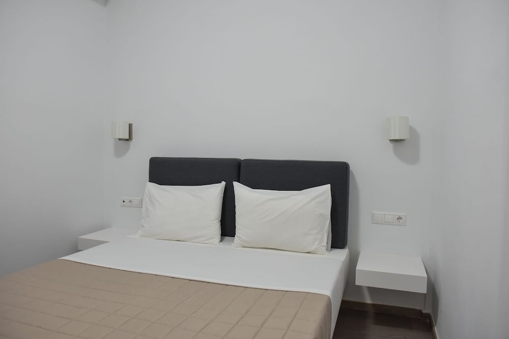 Aestas Apts 23/50
