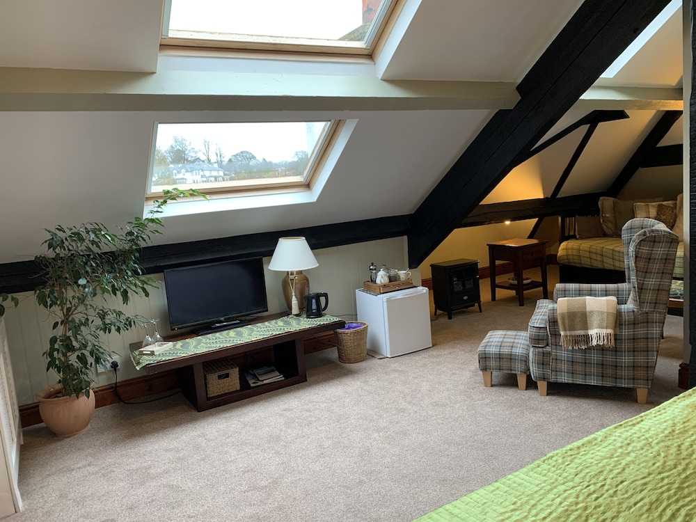 Ivythwaite Lodge 31/50