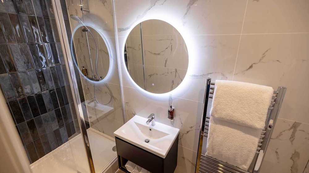 Brisbane House Hotel 37/43