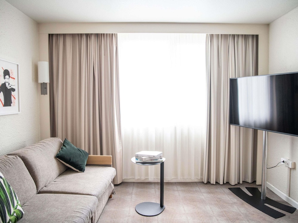 NOVOTEL EVRY COURCOURONNES 28/47