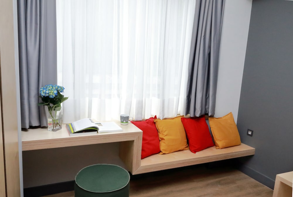 St Bjur Suites 38/50