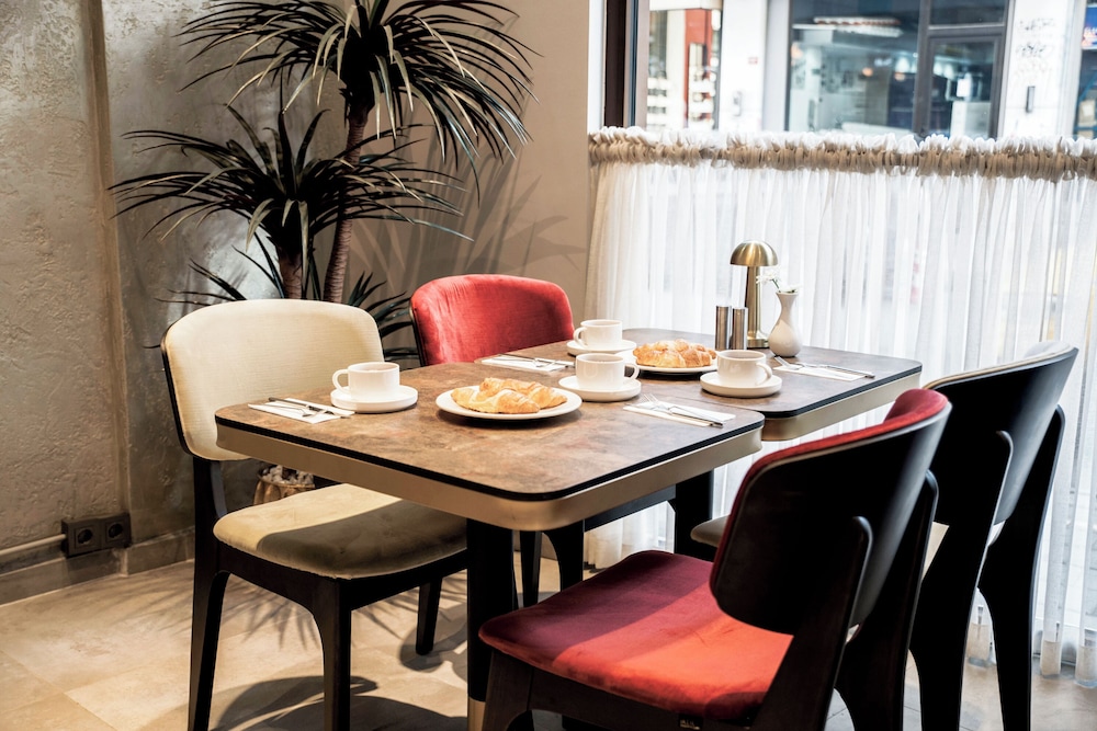 Smart and Simple Hotel Karakoy 32/50