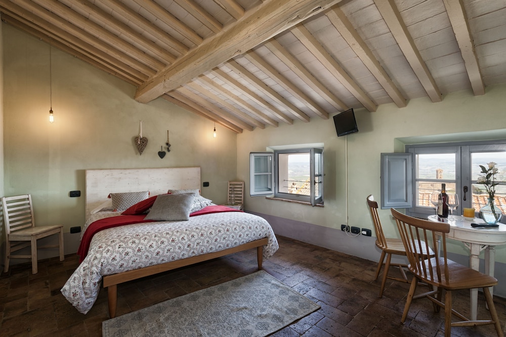 La Piazza, Standard, Double Bed