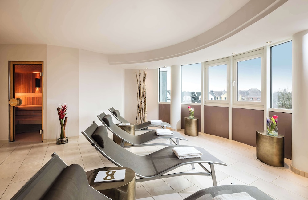 Lindner Hotel Dusseldorf Airport, part of JdV by Hyatt 43/75