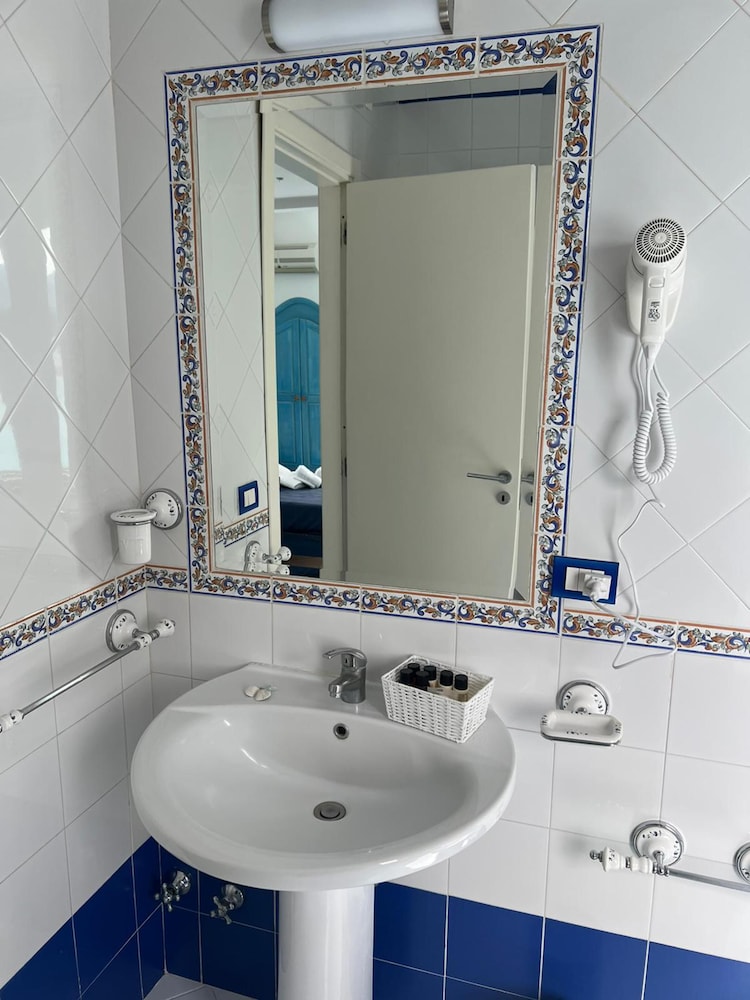 Residenza Mare di Sotto Sorrento 38/40