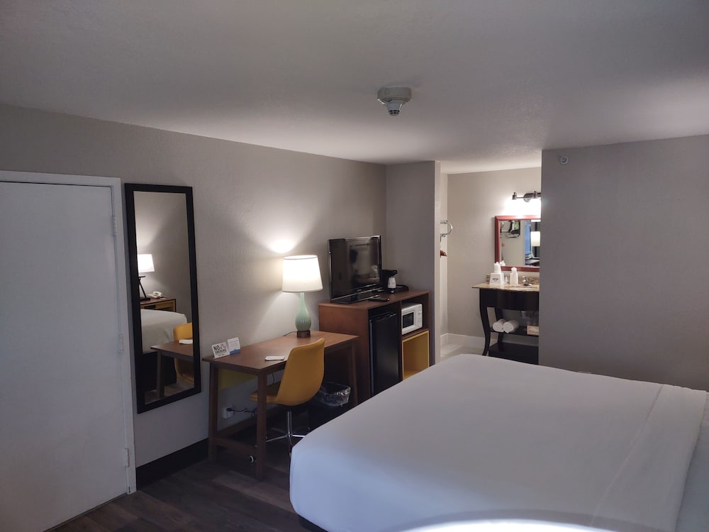 Days Inn by Wyndham Port Charlotte/Punta Gorda 21/50