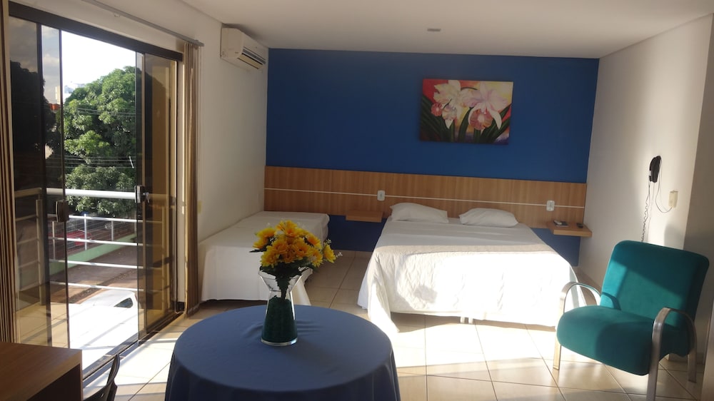 Almeidas Hotel 18/28