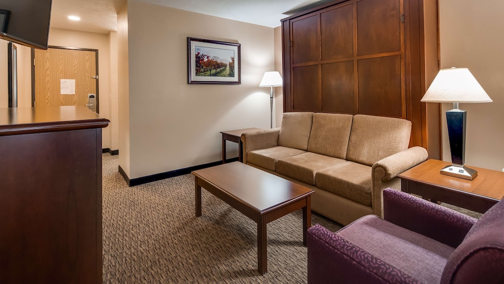 Best Western Plus Grapevine Inn 31/42