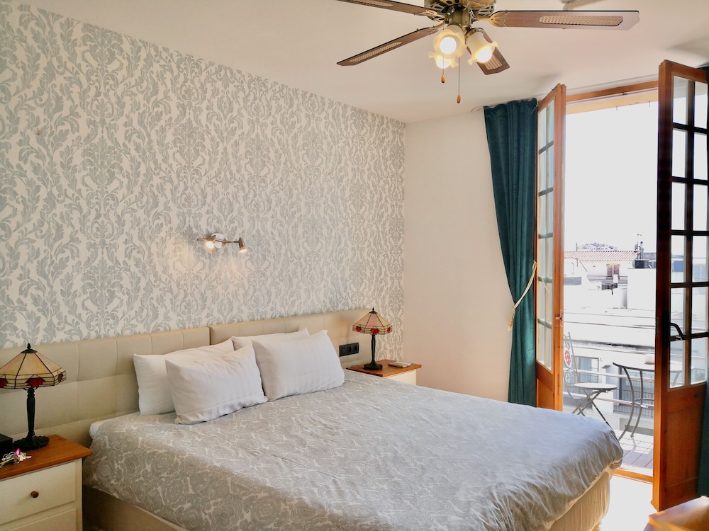 COMFORT, DOUBLE OR TWIN BED, GARDEN VIEW, BALCONY