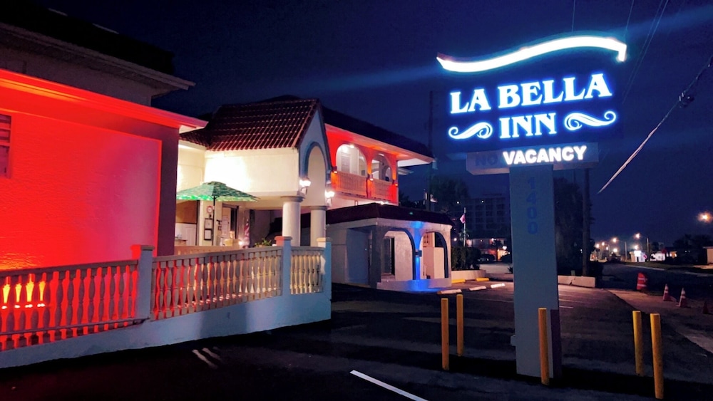 La Bella Oceanfront Inn 36/50