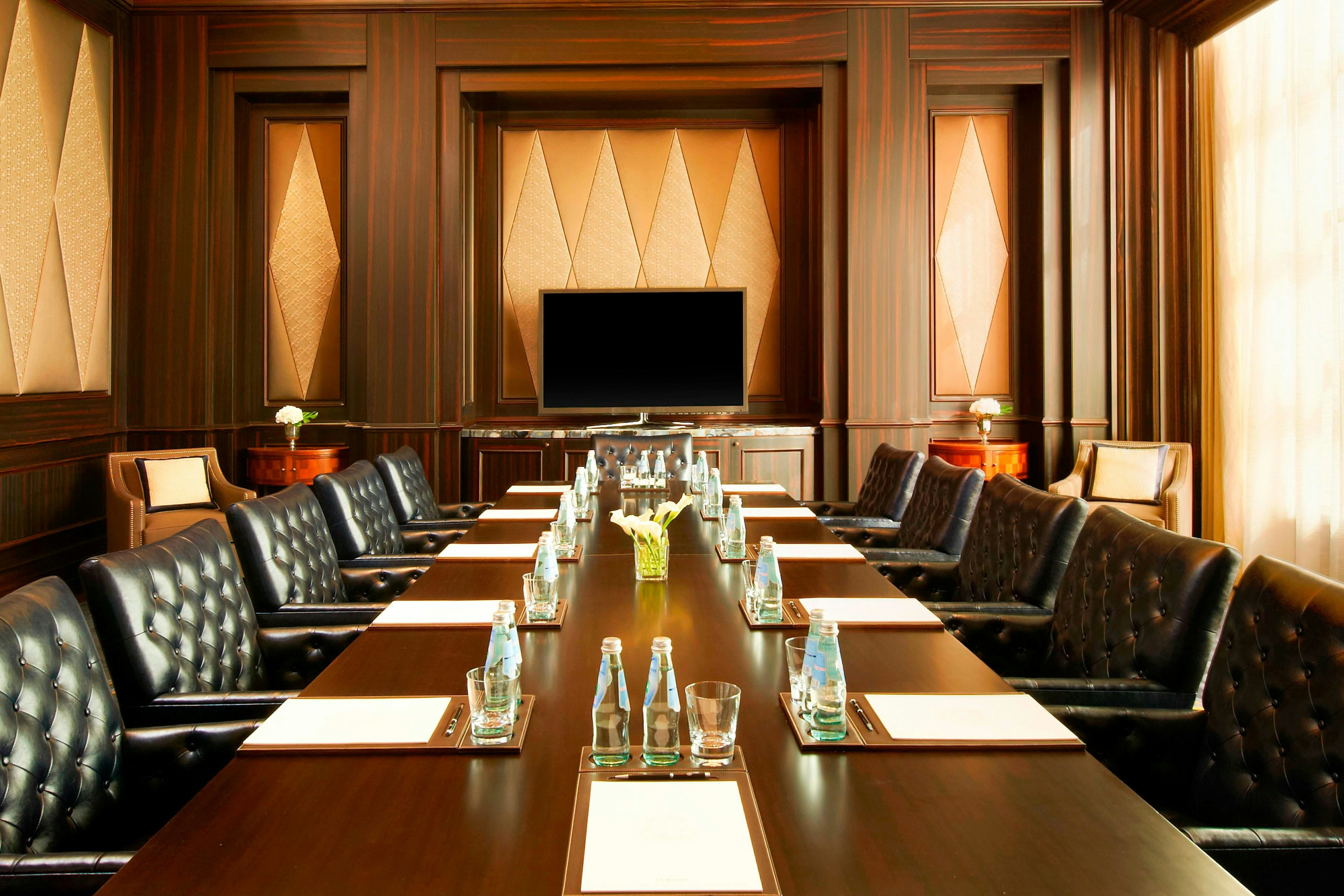 The St Regis Abu Dhabi 75/85