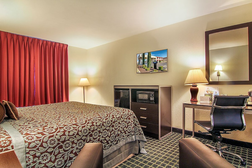 Days Inn by Wyndham Market Center Dallas Love Field 13/27