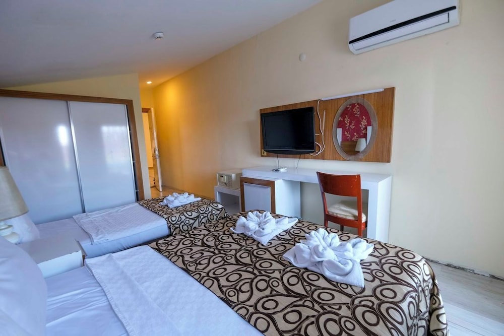 CLUB TESS HOTEL 23/47